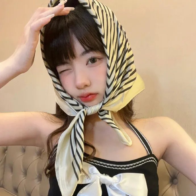 为黛茜小姐开车